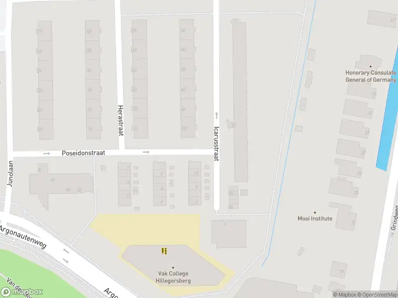 Ambulance met gepaste spoed naar de Icarusstraat in Rotterdam