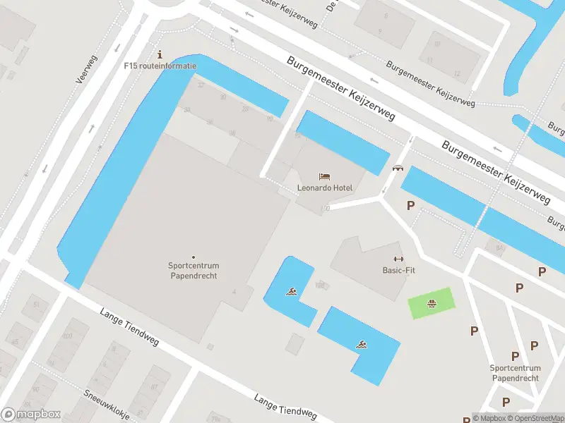 Ambulance met grote spoed naar de Burgemeester Keijzerweg in Papendrecht