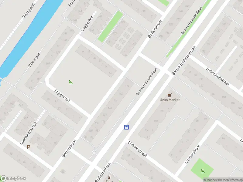 Ambulance met grote spoed naar de Tjalkstraat in Amsterdam