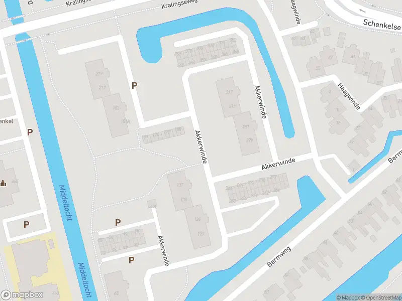 Ambulance met gepaste spoed naar de Akkerwinde in Capelle aan den IJssel