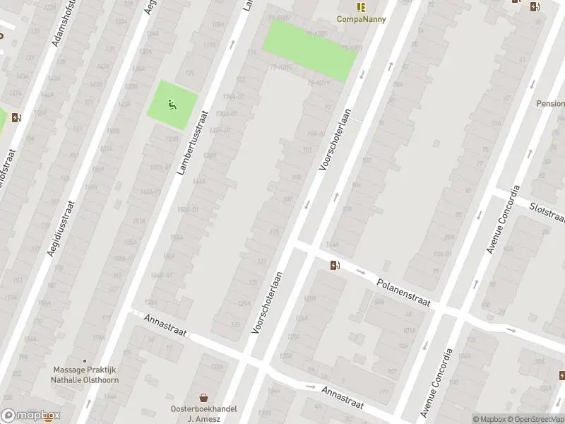 Ambulance met grote spoed naar de Voorschoterlaan in Rotterdam