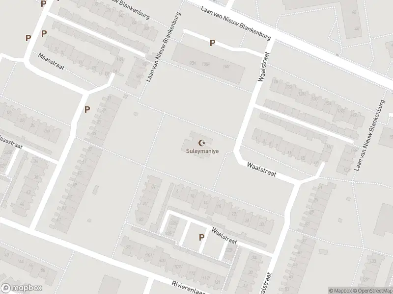 Ambulance met gepaste spoed naar de Waalstraat in Rozenburg