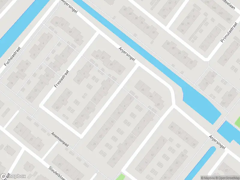 Brandweer met grote spoed naar de Dahliastraat in Badhoevedorp vanwege reanimatie