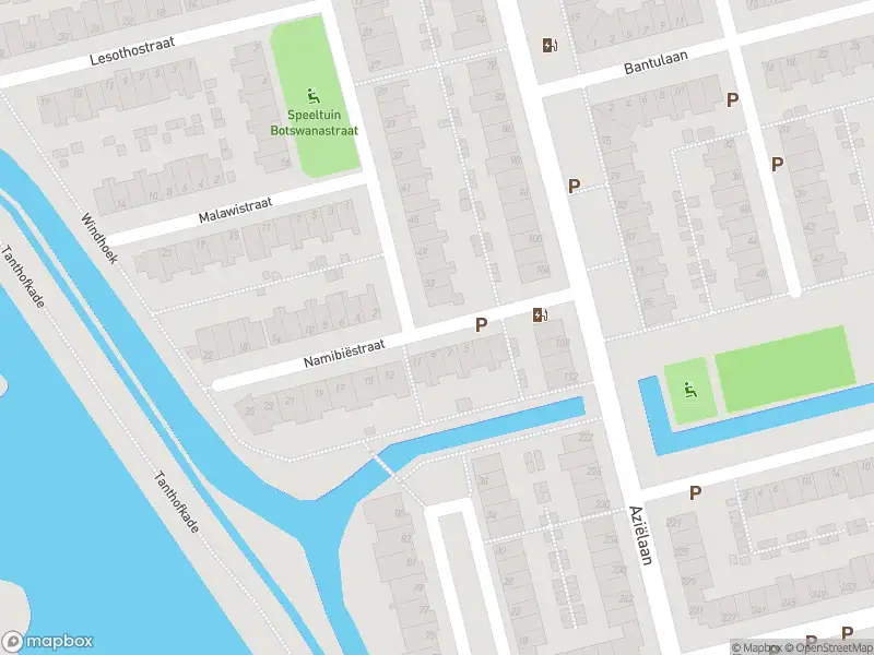 Ambulance met grote spoed naar de Namibiëstraat in Delft