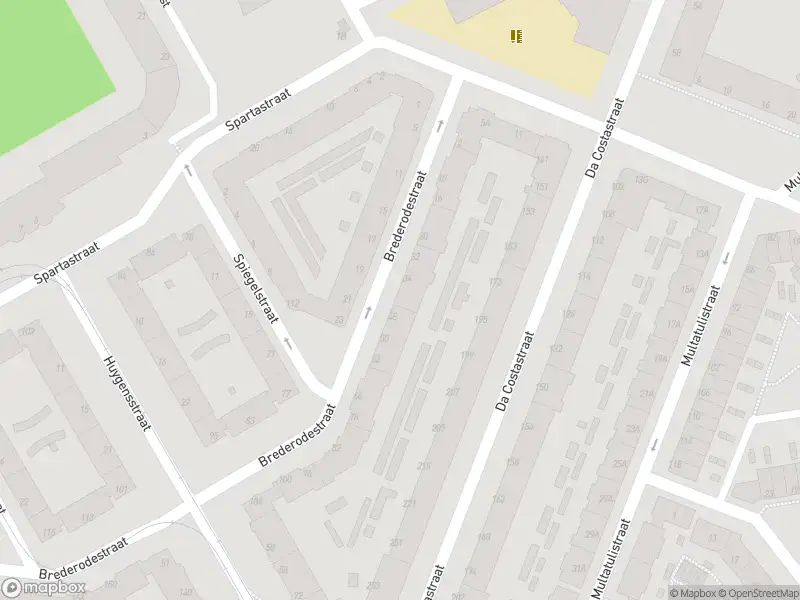 Ambulance met grote spoed naar de Brederodestraat in Rotterdam