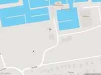 Ambulance met grote spoed naar de Zanddijk in Oostvoorne