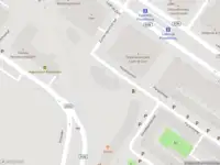 Ambulance met grote spoed naar de Hillekopplein in Rotterdam