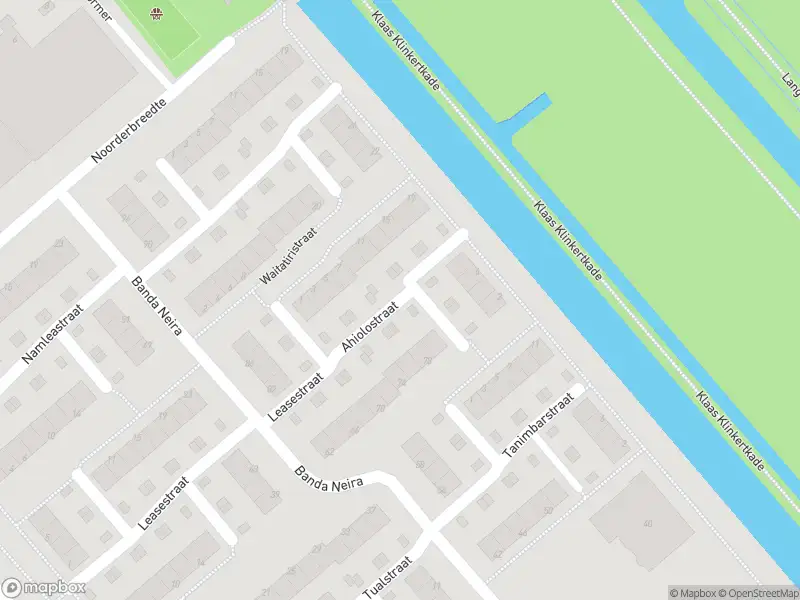 Ambulance met grote spoed naar de Ahiolostraat in Capelle aan den IJssel