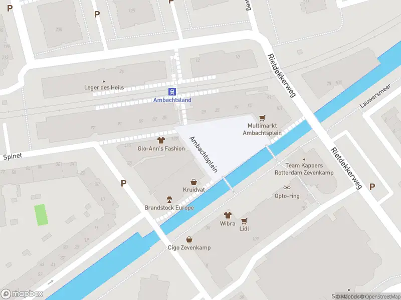 Ambulance met gepaste spoed naar de Ambachtsplein in Rotterdam