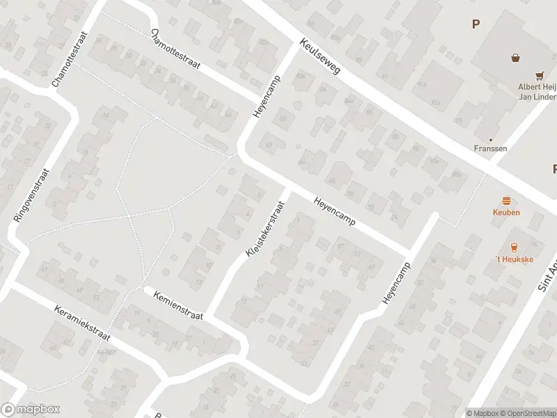 Brandweer met grote spoed naar de Kleistekerstraat in Reuver vanwege een buitenbrand