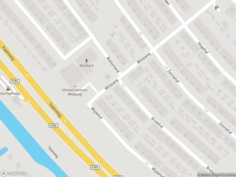 Ambulance met grote spoed naar de Bredehof in Rotterdam