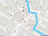 Ambulance met gepaste spoed naar de Oudorperplein in Alkmaar