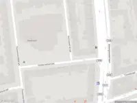 Ambulance met grote spoed naar de Oostervantstraat in Rotterdam