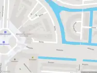 Ambulance met grote spoed naar de Reling in Barendrecht