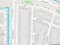 Ambulance met gepaste spoed naar de Richard Holstraat in Vlaardingen