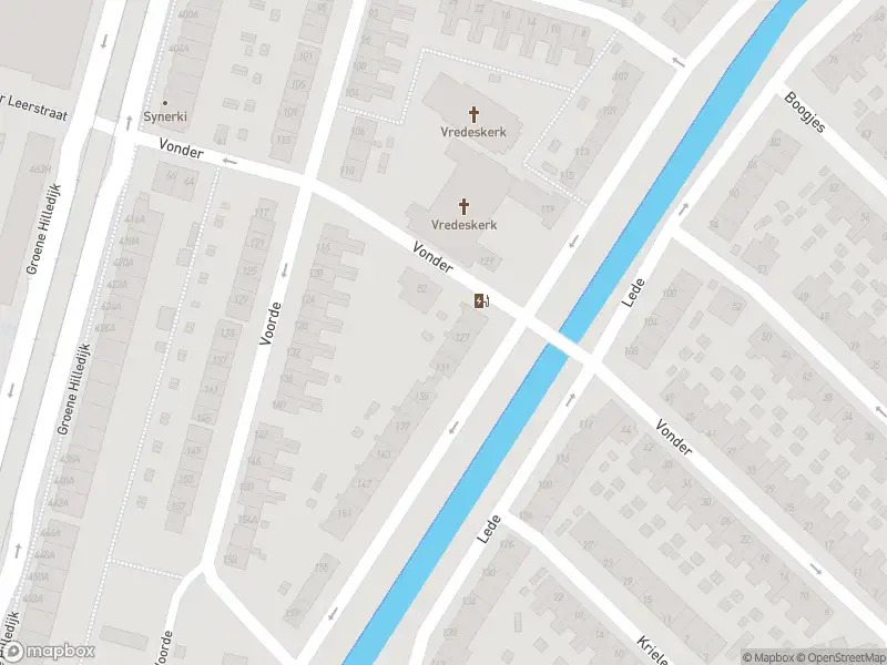 Ambulance met grote spoed naar de Vonder in Rotterdam