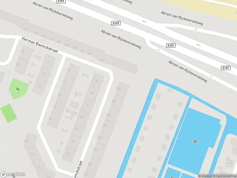 Ambulance met grote spoed naar de Herman Bavinckstraat in Rotterdam