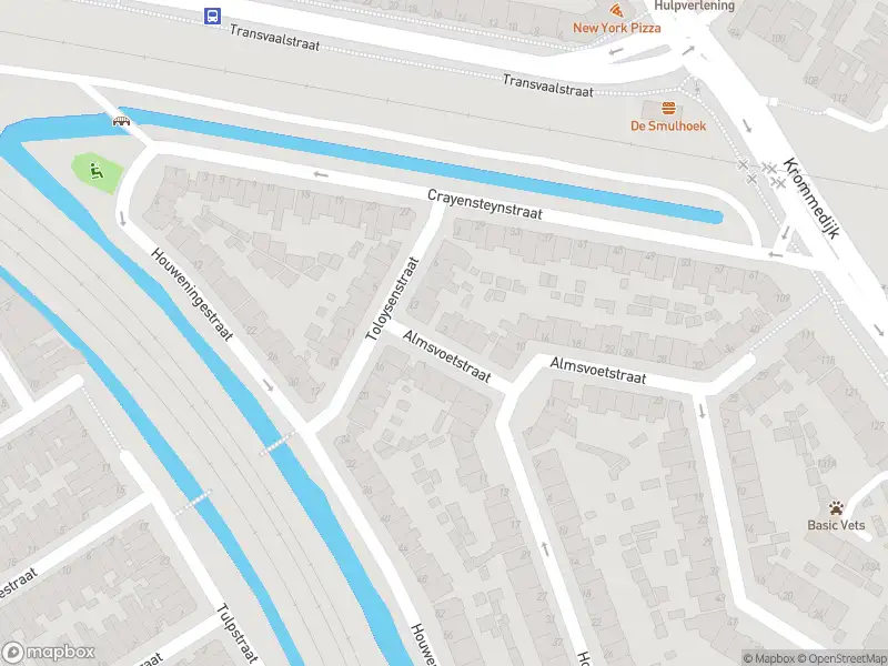 Ambulance met gepaste spoed naar de Almsvoetstraat in Dordrecht