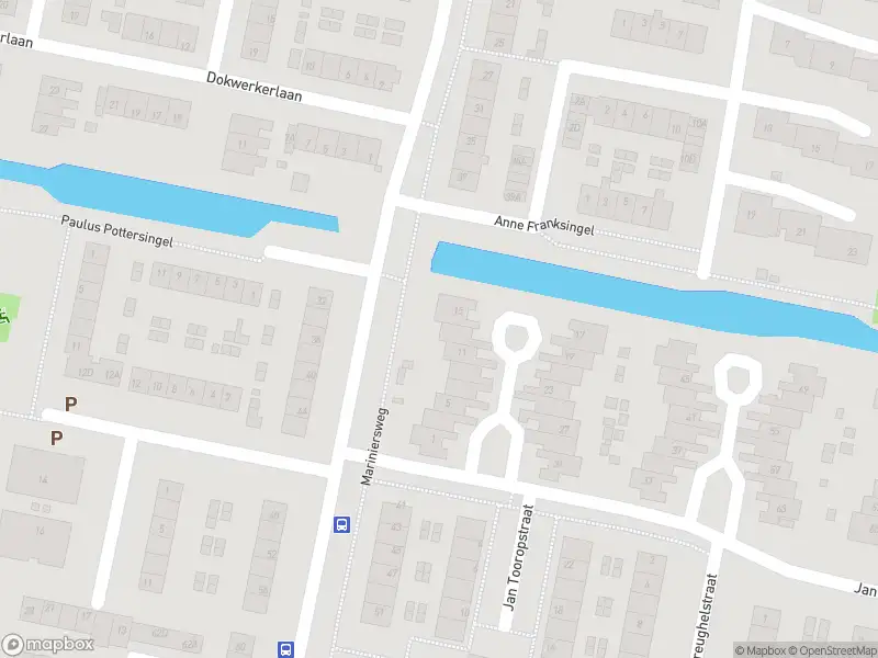 Ambulance met grote spoed naar de Mariniersweg in Oud-Beijerland