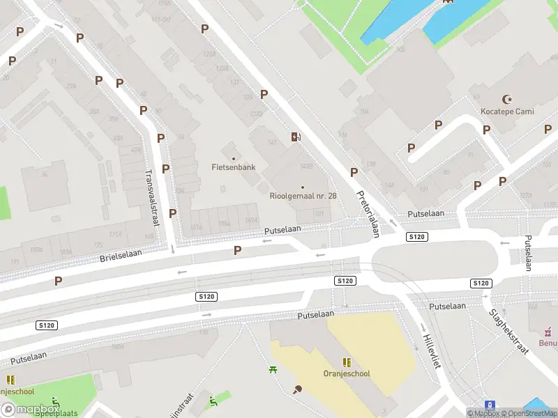 Ambulance met grote spoed naar de Putselaan in Rotterdam