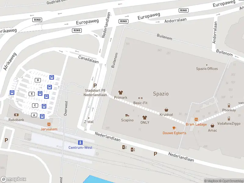 Ambulance met grote spoed naar de Zwaardslootseweg in Zoetermeer