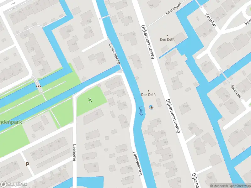 Ambulance met gepaste spoed naar de Hoflandendreef in Delft