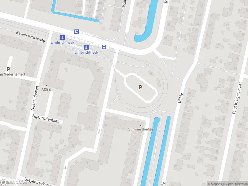 Ambulance met grote spoed naar de Limbrichthoek in Rotterdam