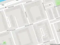 Ambulance met grote spoed naar de Steelvlietplein in Amsterdam