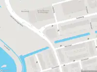 Ambulance met grote spoed naar de Laan der Verenigde Naties in Delft