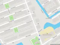 Ambulance met gepaste spoed naar de Vulcanusstraat in Leiden