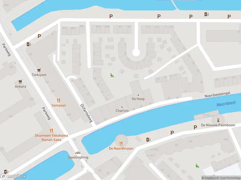 Ambulance met gepaste spoed naar de Noordvestsingel in Schiedam