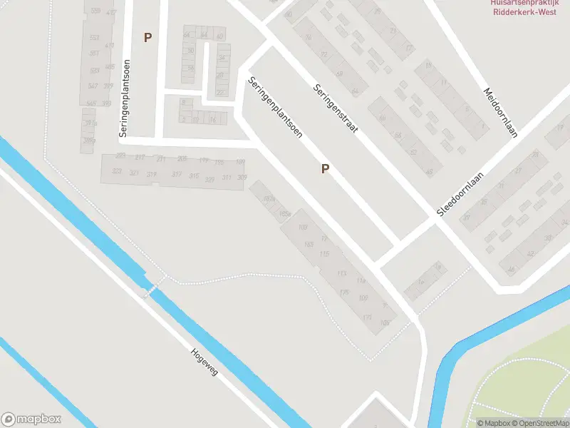 Ambulance met grote spoed naar de Seringenplantsoen in Ridderkerk