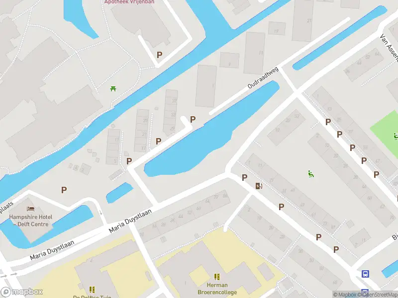 Brandweer met grote spoed naar de Maria Duystlaan in Delft vanwege afhijsen patient