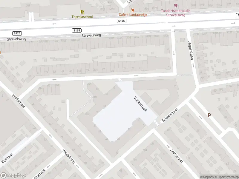 Ambulance met grote spoed naar de Vorkstraat in Rotterdam