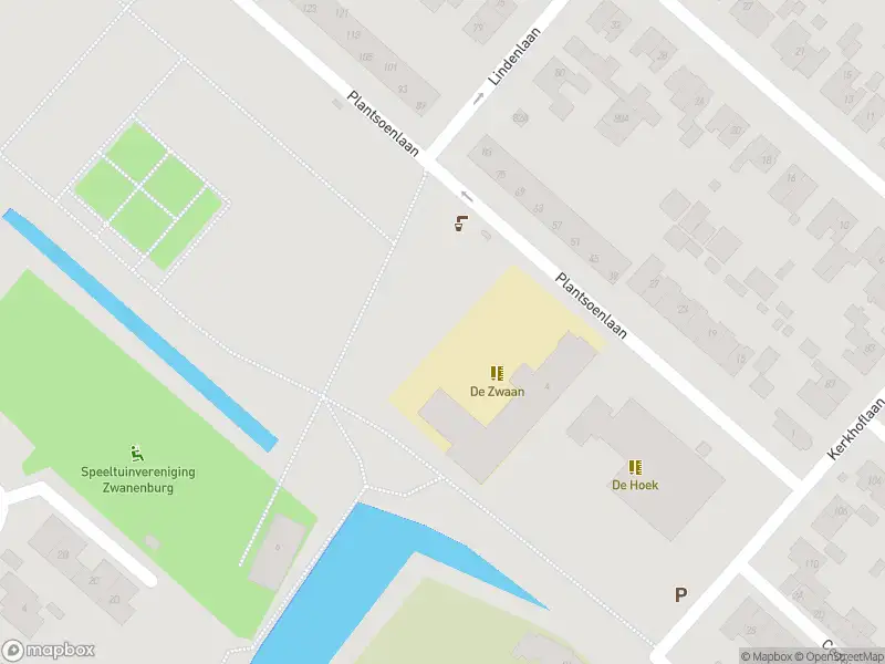 Ambulance met gepaste spoed naar de Zwanenburgerdijk in Zwanenburg