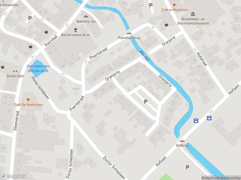 Brandweer met grote spoed naar de 't Rondeel in Borculo vanwege gebouwbrand