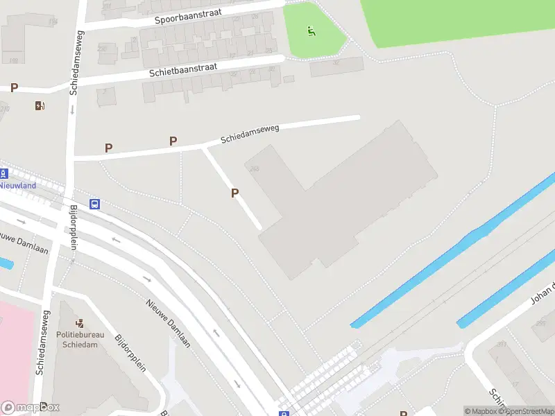 Ambulance met gepaste spoed naar de Schiedamseweg in Schiedam