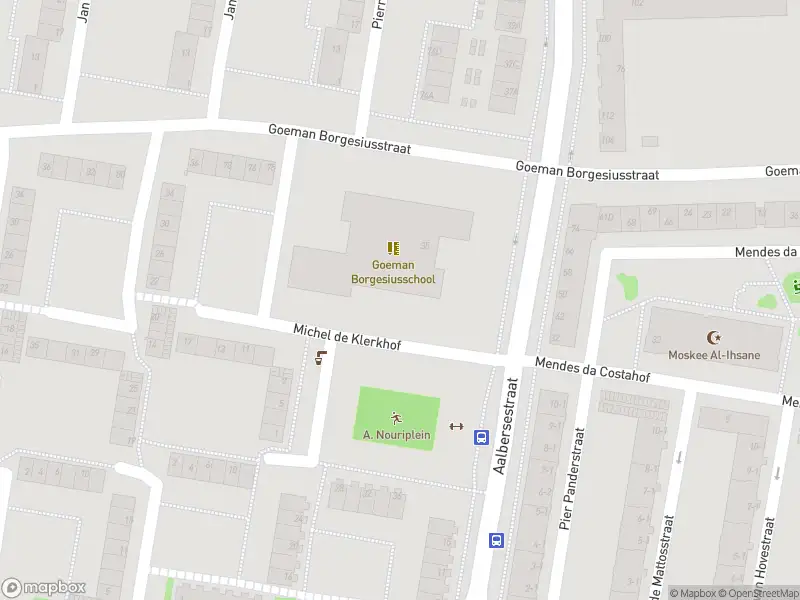 Brandweer met gepaste spoed naar de Pierre Cuypershof in Amsterdam vanwege afhijsen patient