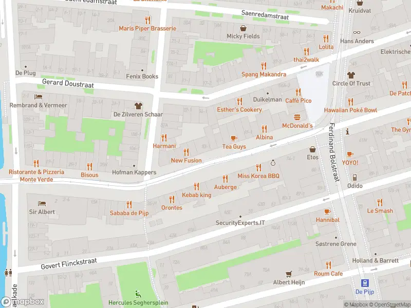 Ambulance met grote spoed naar de Pieter Lodewijk Takstraat in Amsterdam