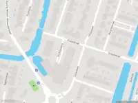 Ambulance met grote spoed naar de De Dillenburg in De Rijp