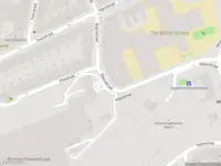 Ambulance met grote spoed naar de Vaartstraat in Amsterdam