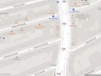 Ambulance met gepaste spoed naar de Zwaerdecroonstraat in Rotterdam