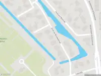 Ambulance met grote spoed naar de Jacob van Ruisdaelstraat in Ridderkerk