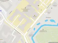 Ambulance met grote spoed naar de Zuidplantsoen in Delft