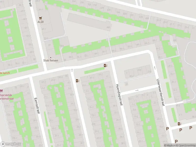 Ambulance met grote spoed naar de Hoendiepstraat in Amsterdam