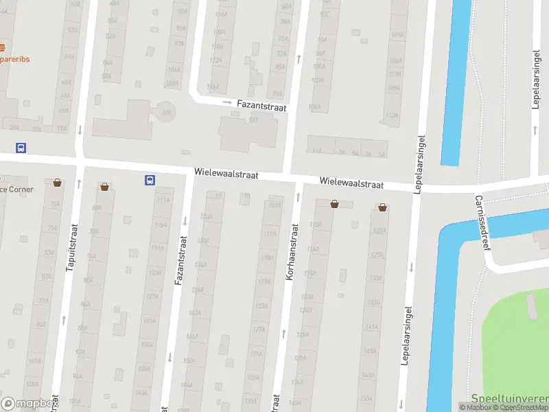 Ambulance met grote spoed naar de Korhaanstraat in Rotterdam