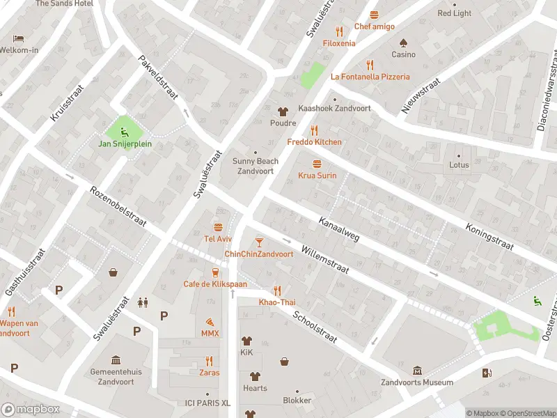 Ambulance met gepaste spoed naar de Zeestraat in Zandvoort