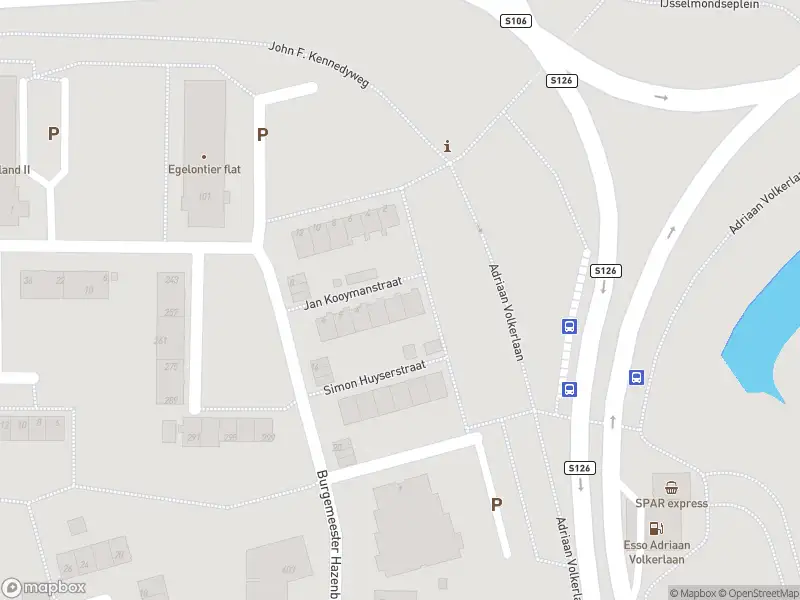 Ambulance met grote spoed naar de Jan Kooymanstraat in Rotterdam