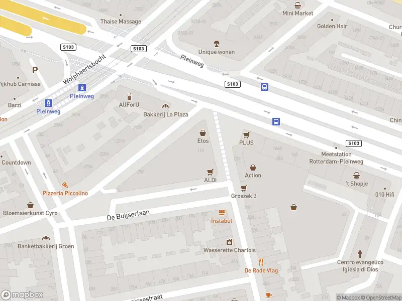 Ambulance met gepaste spoed naar de Ebenhaëzerstraat in Rotterdam