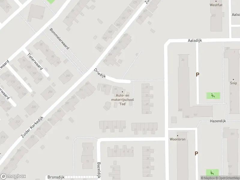 Ambulance met grote spoed naar de Zuider Kerkedijk in Rotterdam